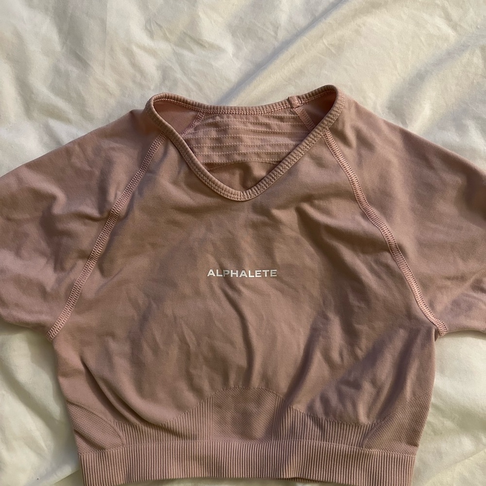 Alphalete crop top